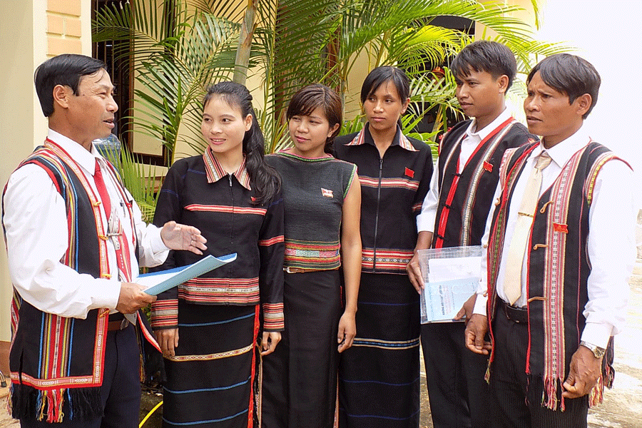 xay dung chinh sach thu hut va su dung nguoi co tai vung dong bao dan toc thieu so hinh 1