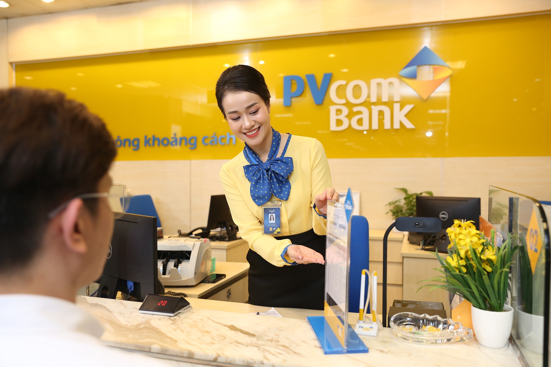 pvcombank tich cuc ho tro nguoi dan doanh nghiep phuc hoi sau bao yagi hinh 1