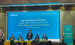 ABBANK thay đổi đối tác bán bảo hiểm, chấp nhận mất 223 tỷ đồng, ESOP với giá không thấp hơn 10.000 đồng/cổ phiếu