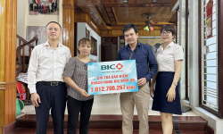 BIC chi trả hơn 1 tỷ đồng bảo hiểm cho khách hàng vay vốn tại BIDV Nam Hà Nội