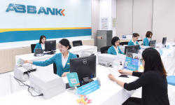 ABBank kinh doanh thụt lùi, nợ xấu tăng vọt